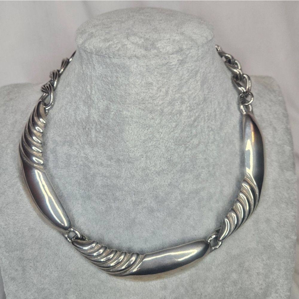 Carol Dauplaise Silver Tone Collar Necklace Shell Look Vintage 80s-90s EUC